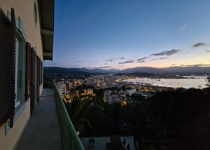 Villa Belvedere D\'Ajaccio, Villa Entiere Vue Mer Pour 2 A 10 Voyageurs