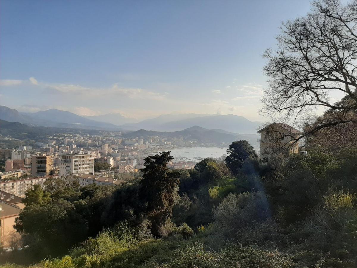 Belvedere D'ajaccio, Entiere Vue Pour 2 à 10 Voyageurs Ajaccio (Corsica)