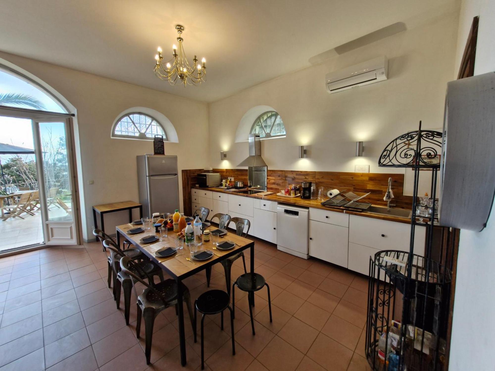 Villa Belvedere D'ajaccio, Entiere Vue Pour 2 A 10 Voyageurs